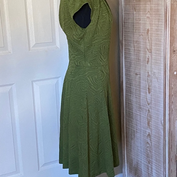 Chetta B Green Midi Dress - Picture 3 of 12